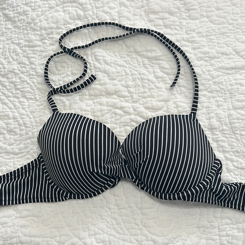 34C top medium bottom
